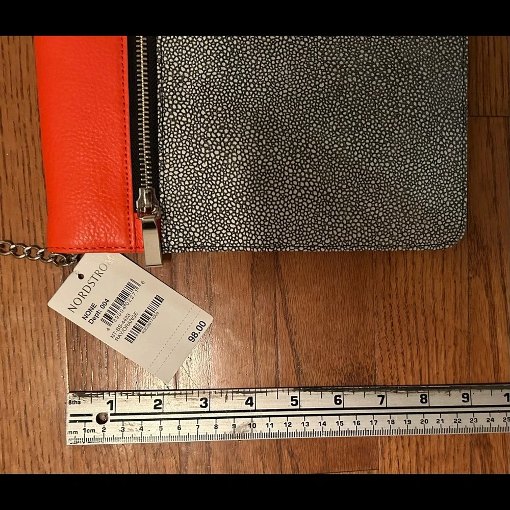 Unisex messenger type bag, stingray/orng, HALOGEN - Picture 3 of 7